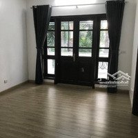 Cho Thuê Nhà Biệt Thự Ciputra Tây Hồ. Diện Tích: 200M,5 Ngủ Full Đồ.giá 50 Triệu/Th