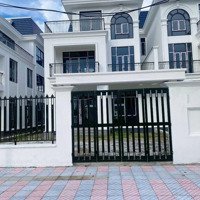 Chuyển Nhượng Căn Biệt Thự Song Lập 300M2 Với Tiến Độ Vào Tiền 30%, View Công Viên, Chỉ 5X Triệu/M2