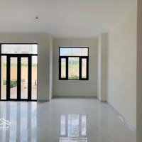 Văn Phòng Cho Thuê Xa Lộ Hà Nội 170M2