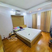 Bán Nhà Phạm Văn Đồng - Cầu Giấy, Gần Ô Tô, Sh Quay Đầu. 36M2, 5 Tầng, Giá Chào 5,5 Tỷ Có Tl