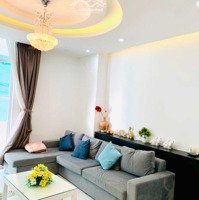 Tôi Cần Bán Nhanh Căn Hộ Thủy Tiên Building 91M2 Full Nội Thất 84 Trần Phú Vũng Tàu. Liên Hệ: 0909271407