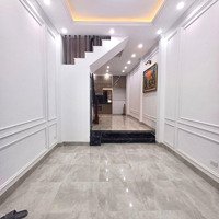 Lạc Long Quân, Tây Hồ 36M2, 5 Tầng, 7.6 Tỷ - Trung Tâm Tây Hồ - Phố Vip