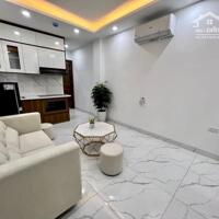 Bán Apartment Lạc Long Quân 200m2, 8 tầng 36 phòng, DT 250tr/th, giá 43.9 tỷ