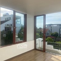 Bán Nhà Đẹp 40M2 X 3T Xóm 5 Đông Dư Sđcc, 3 Phòng Ngủ 3 Vệ Sinh Ô Tô Đỗ Cửa, Giá Bán 3.3 Tỷ Liên Hệ: 0902132489