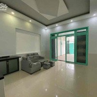 Cho Thuê Nhà Diện Tích 180M2.Xe Hơi Tận Cửa