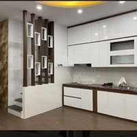 13 Tỷ . Nhà Phố Thái Hà .Diện Tích56M² 5 Tầng ,Thang Máy , Ô Tô Trong Nhà