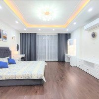 15,3 Tỷ. Nhiều Cty Muốn Thuê. Tòa Nhà 80M2 X 6M X 7T X 15 Phòng Lớn. Đường 5M. Mặt Chợ - Phú Diễn.