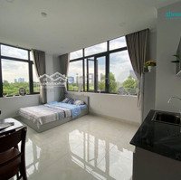 Cho Thuê Chdv - Nằm Trong Khu Compound - 2 Cửa Sổ Lớn - Không Bị Hầm Bí