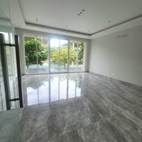 Văn Phòng Sala Hoàn Thiện Thang Máy, Máy Lạnh Diện Tích 120M2 Giá Bán 45 Triệu/Tháng