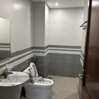 Cho Thuê Mặt Bằng Văn Phòng, Kinh Doanh, Nguyễn Sơndiện Tích120M2 Đầy Đủ Tiện Ích Giá Chỉ 12 Triệu/Th