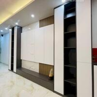 Bán nhà phân lô Nguyễn Văn Cừ 120m2, MT 4.8m, ô tô, 7 tầng 10 PN giá 22 tỷ