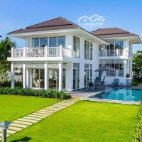 Chính Chủ Cần Bán Gấp Căn Villa Biển Full Nội Thất Sát Biển Khai Thác 1,2 Tỷ/Năm - Sổ Hồng Lâu Dài