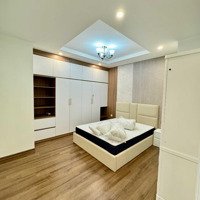 Tôi Cho Thuê Căn Góc 100M2 3 Ngủ 2Vs Có Nội Thất Tầng Trung Giá Chỉ 11 Triệu/ Tháng Vào Ở Được Luôn