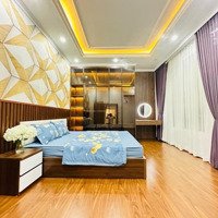 Phố Láng Hạ, Ba Đình. Nhà Đẹp Lô Góc. 33M2, 5 Tầng, 4.85 Tỷ