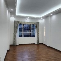 Bán Nhà 6 Tầng Số 8 Ngõ 31/26 Gần Phố Trần Quốc Hoàn 
Diện Tích 40 M2 Mặt Tiền 4 M.