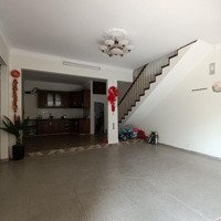 Bán Nhà 42M2 Phân Lô Ngõ 31 Hoàng Cầu, Giá Thương Lượng