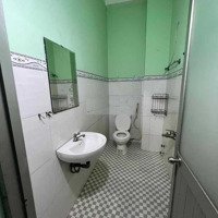 Nhà 2 Lầu Đúc, 4 Phòng Ngủ, 3 Toilet, 4Mx20M, Hẻm Xe Tải, Quốc Lộ 1A Giá Bán 7.5 Triệu