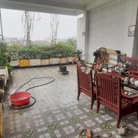 Bán nhà view hồ Láp, Liên Bảo, Vĩnh Yên. DT 100m2. Giá 5.8 tỷ