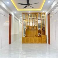 Nhà 3 lầu Mặt Tiền Đông Hòa. DT: 102m2. Hoàn công. Sân xe hơi 7 chổ