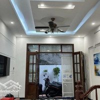 Bán Nhà Cầu Giấy, Nhà Mới Đẹp, Thoáng, Sáng, S 42M2 X 5 Tầng, 50M Ra Phố, Nhỉnh 8 Tỷ.