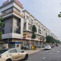 Bán Shophouse Nằm Giữa 9 Toà Chung Cư Xã Hội Giá Nhỉnh 4 Tỷ Tại Vsip Từ Sơn Bắc Ninh