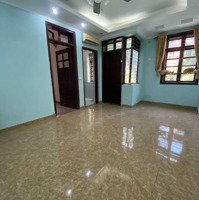 Cho Thuê Nhà Lô Góc, Ngay Khu Đô Thị Yên Hòa, Trần Kim Xuyến, 90M2* 5 Tầng, 55 Triệu, Liên Hệ: 0968120493