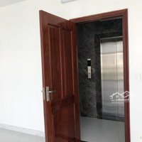 Cho Thuê Shop Tmdv Hoàn Thiện Đầy Đủ Có Thang Máy Gần Bến Xe Bus Vàtrung Tâm Thương Mạivincom