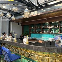 Cho Thuê Tầng Thượng Rooftop Đã Đầu Tư Full Skybar Tại Mặt Tiền Đường Lê Thánh Tôn, Q1, Hcm