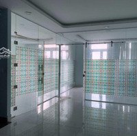 Cho Thuê Nhà Biệt Thự Kdc T30 Đường Phạm Hùng Nd Xã Bình Hưng 10X20M Trệt, 2 Lầu Giá 27 Triệu/Tháng