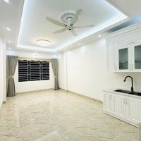 Bán Nhà Tt Quận Thanh Xuân, Mặt Ngõ Kinh Doanh, 42M2 X 7T Thang Máy Cạnh Royal City, Gara, 11.7 Tỷ