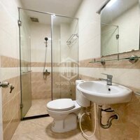 Nhà đối diện Vạn Phúc. Hẻm xe tải, 1 trệt 2 lầu, 5pn 4wc, nhà đẹp thoáng mát