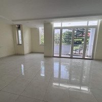 Cho Thuê Nhà Phốmặt Tiềntạ Hiện,Dt 8X18M,Hầm,4 Tầng,5 Phòng,Ntcb.quân 0901380809