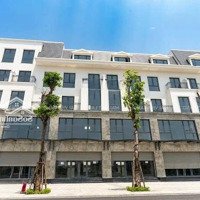 Trả Trước 2,8 Tỷ Nhận Ngay Căn Shophouse Ngay Mặt Đại Lộ 67M, Vỉa Hè 11M Đối Diện Vinhomes