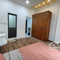 Thuê Ngay Căn Hộ 1 Phòng Ngủ Cửa Sổ - Full Nt - Ngay Đại Học Hutech, Ngã Tư Hàng Xanh Liên Hệ: 0346638001