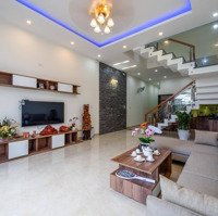 Bán Nhà Lô Góc Ngô Gia Tự, Quận Long Biên 42M2, 5 Tầng, 5.4 Tỷ, Ô Tô, 0967.008.185