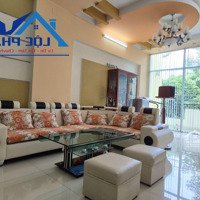 Bán Nhà 4 Lầu Khu Dân Cư D2D Phường Thống Nhất Biên Hòa 302M2 Giá Chỉ 15,9 Tỷ Liên Hệ: 0933725660