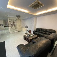 Cho Thuê Villa 10*16M, Thang Máy, Hầm, 3 Tầng, 5 Phòng Ngủ 5 Vệ Sinhgần Metro An Phú Quận 2 - 40 Triệu/Th