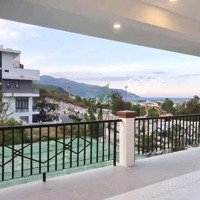 Cho Thuê Villa Sân Vườn Ocean View 5 Phòng Ngủ Giá Bán 30 Triệu/Tháng