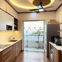 Chính Chủ Bán Căn Hộ 82M2. Giá Hơn 4 Tỷ