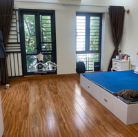 Chị Tâm Cần Bán Căn Lk Đô Nghĩa 75M2 X 4.5 Tầng Hoàn Thiện Về Ở Ngay, Nhà 2 Mặt Thoáng Đẹp