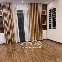 Bán Nhà Phạm Văn Đồng, 38M2, Phân Lô, Ô Tô, Nội Thất Chủ Tặng, Nhỉnh 4Tỷ.