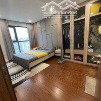 Bán Chung Cư Đường Cầy Giấy, 100M2, 3 Phòng Ngủ, 2 Vệ Sinh Giá: 4.8 Tỷ. Liên Hệ: 0379455020