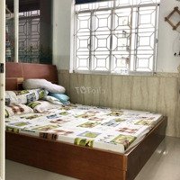 Căn Hộ Chung Cư Quận 10 - Chung Cư Hoà Bình -Lý Thường Kiệt : 60M2- 2 Phòng Ngủgiá :7. 5 Triệu/Th Liên Hệ:0935832183