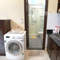 Cho Thuê Căn Hộ Dịch Vụ Đường Liễu Giai, Tây Hồ, 80M, 1N, Full, Giá Chỉ 9 Triệu. Liên Hệ: 082.621.8668