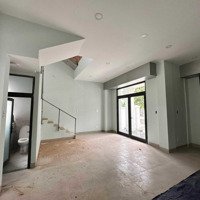 Cho Thuê Vp Nhà Phố Vinhomes Grand Park 108M2 Hoàn Thiện Trệt 10 Triệu/Tháng/ Nguyên Căn