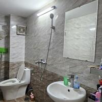 Bán nhà dân xây Thạch Bàn, Gần Garden city, Đường 4m, 42m x 5T, chỉ 4,45 tỷ. Lh 0965858116