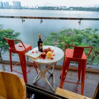 Cho Thuê CCMN Mặt Đường Vũ Miên Tây Hồ 80m2, 1 Ngủ 1 Bếp Full Nội Thất Thang Máy View Hồ Tây Ô Tô