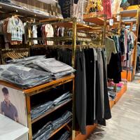 Sang toàn bộ HÀNG HOÁ VẬT DỤNG trang thiết bị shop thời trang cao cấp