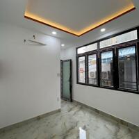 Nhà Quận 4, gần Nguyễn Tất Thành, 40 m2, Hỗ trợ vay bank, nhỉnh 4 tỷ có TL