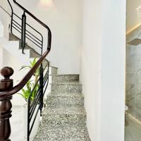 Gia đình tôi bán nhà 40m2, giá 2 tỷ 550 triệu Nơ Trang Long, P7, Bình Thạnh, sổ hồng riêng